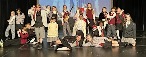 Junior Music Theatre Production (Grades 3-4) - Wednesdays, 7:15 à Centre Stage Theatre School