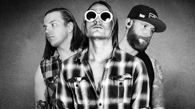 SMELLS LIKE NIRVANA