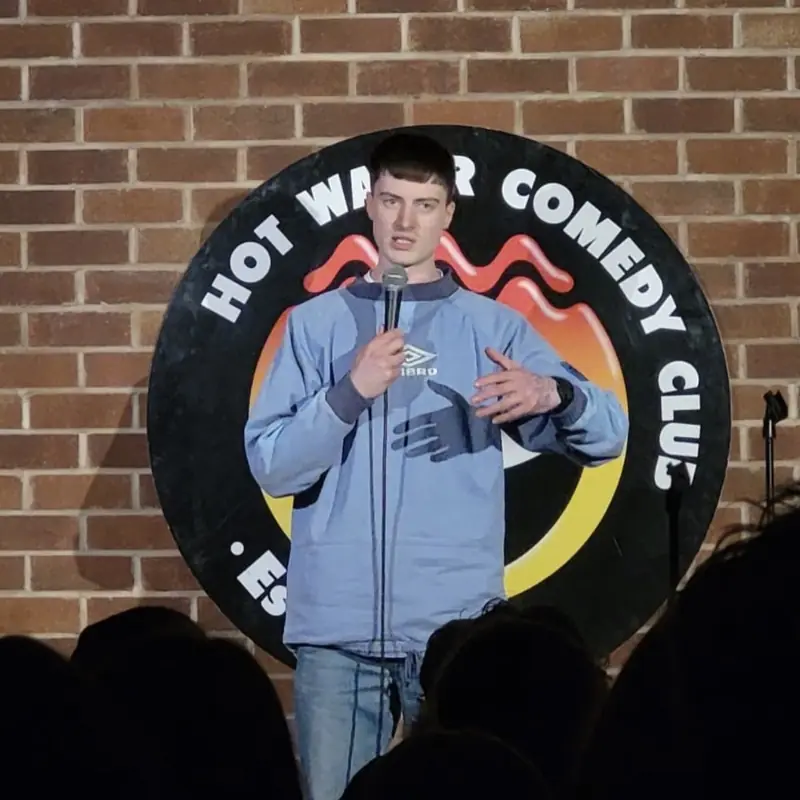 Alex Tighe at Hot Water Comedy Club