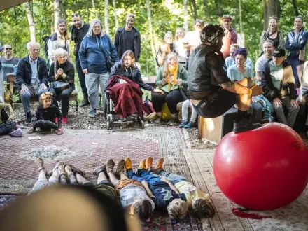 La Matiné Familiar de los Escenarios Móviles llega al Teatro El Parque con 'Juegos Escénicos' en Escenarios Móviles
