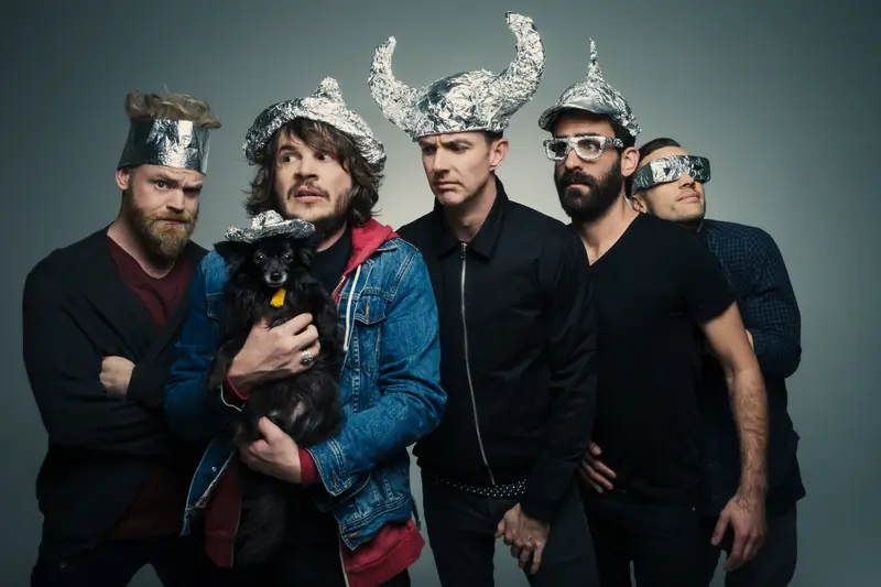 Karnivool à Waves
