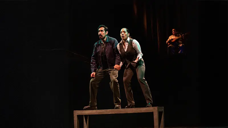 Cosas raras at Teatro Benito Juárez
