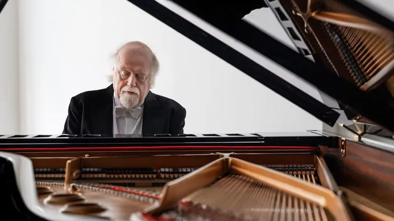 Autumn in Malvern: Peter Donohoe