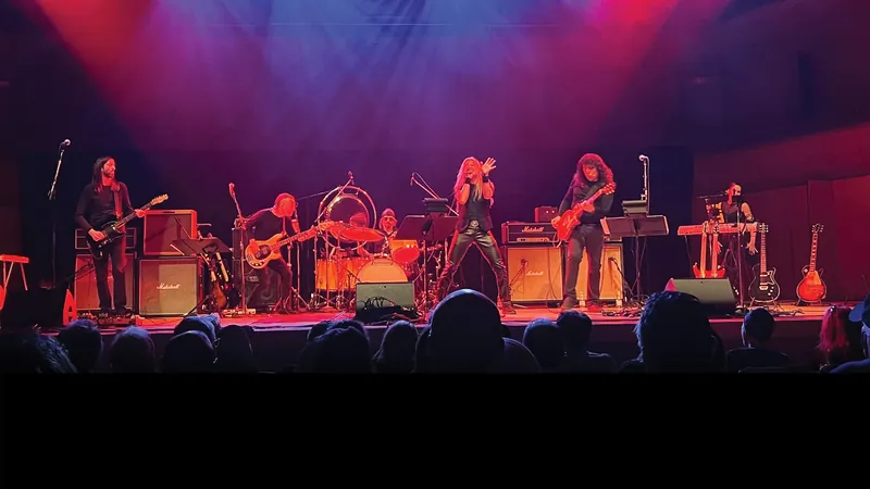 Classic Albums Live at Ardmore Music Hall