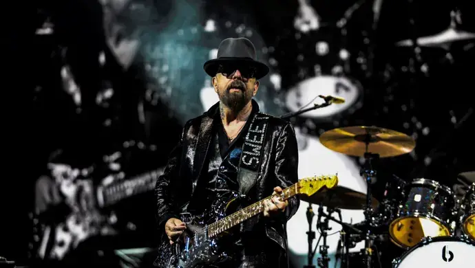 Dave Stewart at The Fire Station