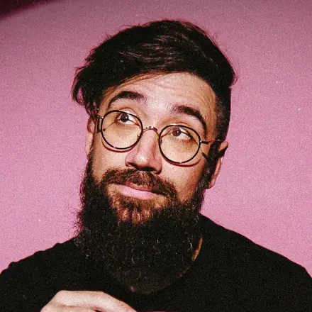 Peter Antoniou à Glee Club