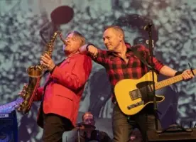The Human Touch à The Linenhall Arts Centre
