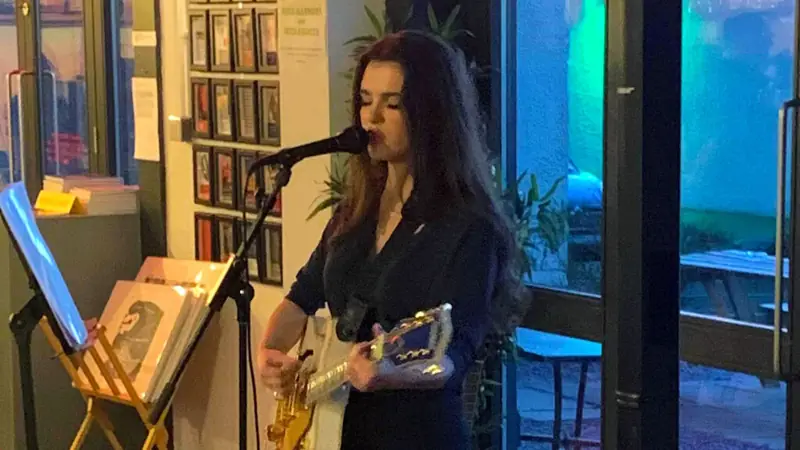 Sophie De Rose en Fire Station Creative