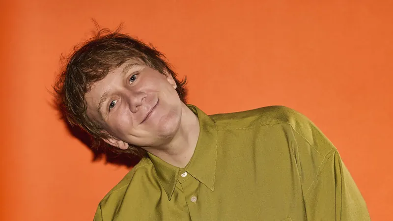 Josh Thomas