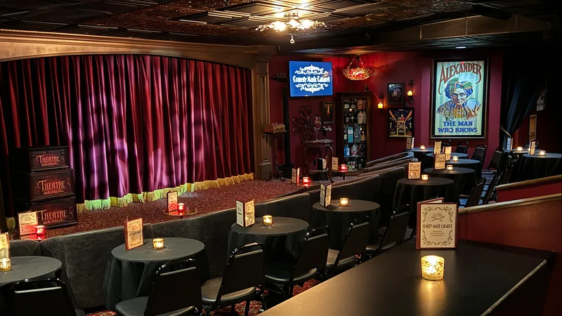 Comedy Magic Cabaret à Comedy Magic Cabaret