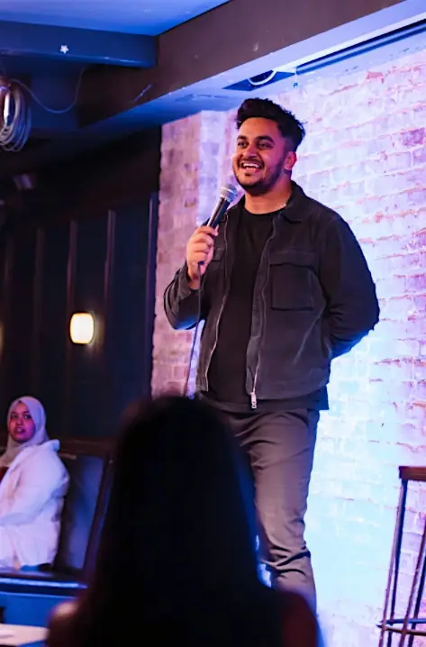 Mohtasham Yaqub: Live in Ottawa à Laugh Lounge