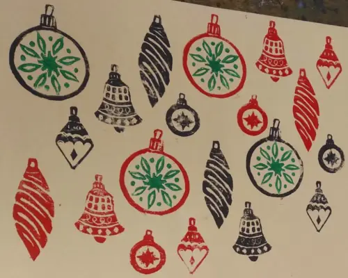 Family Christmas Crafts: Wrapping Paper And Gift Tags