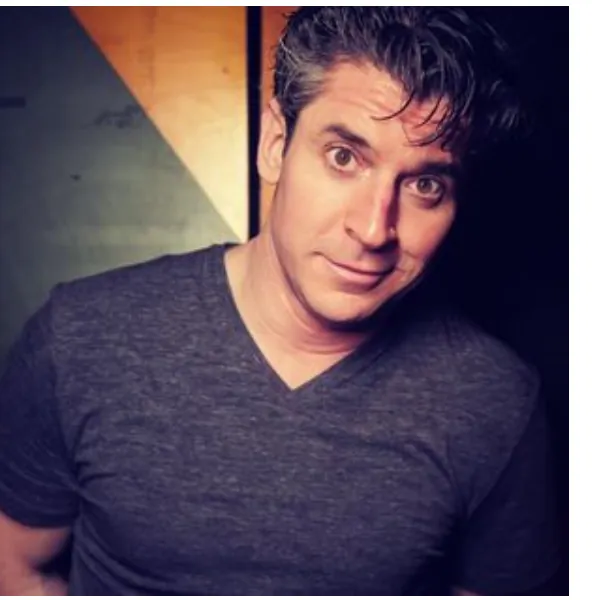 Ralph Anthony à Cozzy's Comedy Club & Tavern