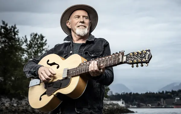 Harry Manx à Théâtre de Lac-Brome