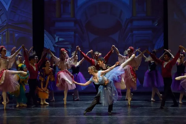 Ella  l'histoire de Cendrillon