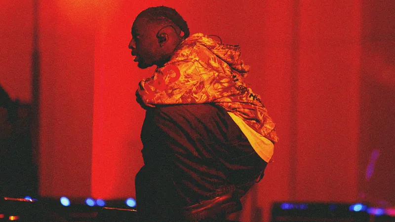 Isaiah Rashad at Coca-Cola Roxy