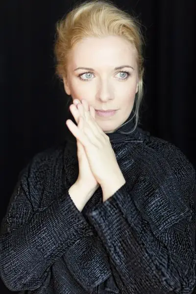 Tamara Stefanovich piano