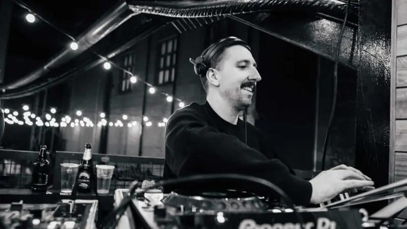 Resident DJs – Pete Woods