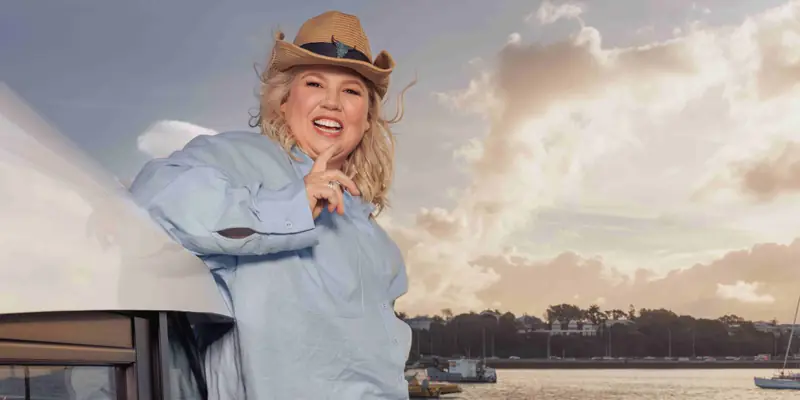 URZILA CARLSON - FATTY ON A YACHT