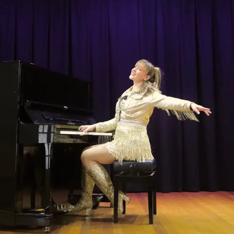 Cassidy Rae Piano Woman at Seaview Tavern