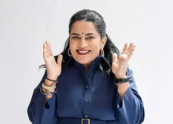 Zarna Garg en Great Cedar Showroom