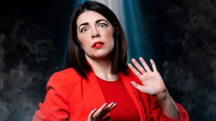 Rosie Holt: The Illegal Aliens Have Landed! à The Stand Comedy Club