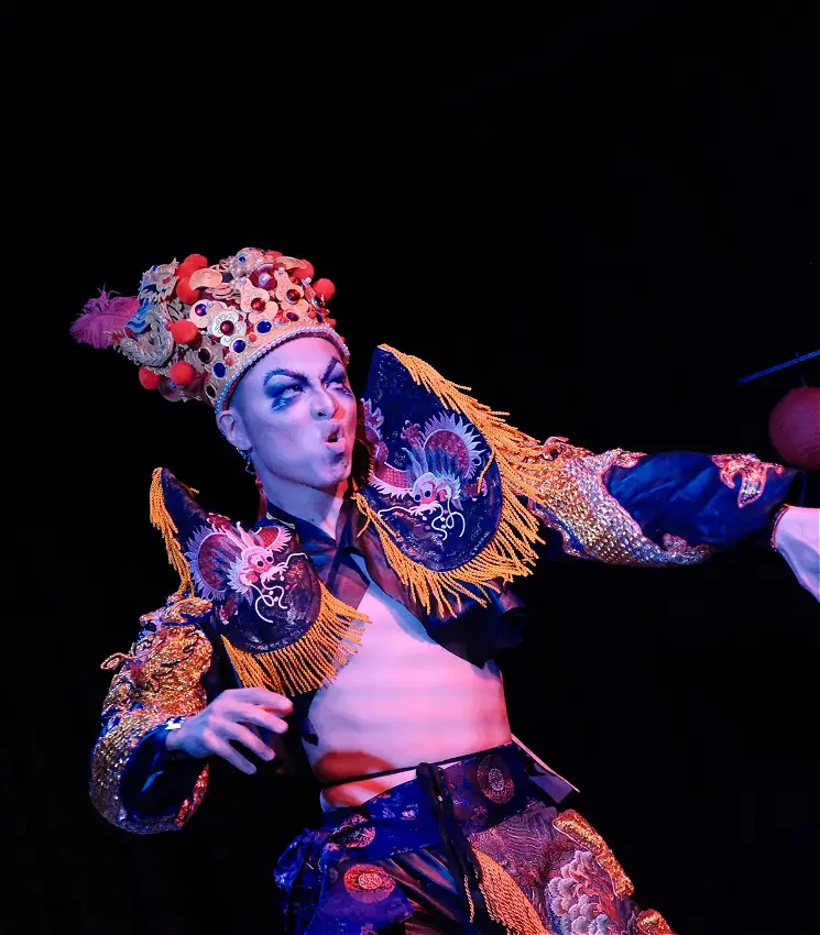 Taiwan Folk