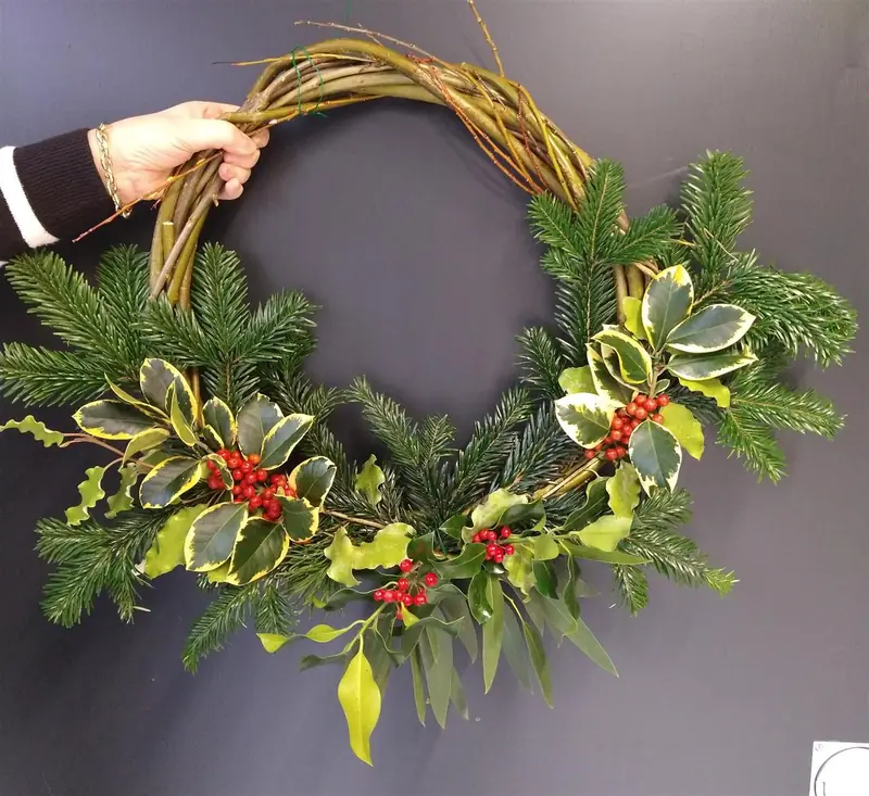 WILLOW WREATH aw26 à Island Arts Centre