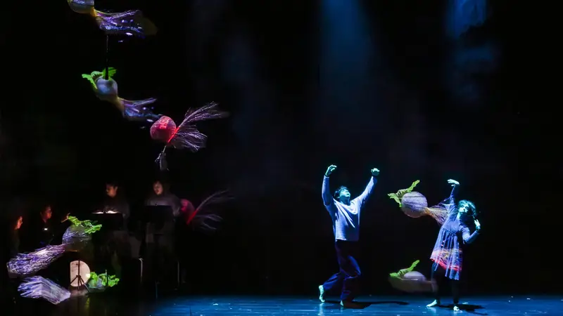 Monstruos en Teatro Cervantes (Fic)
