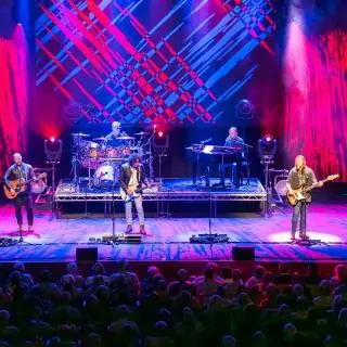 The Illegal Eagles at Caird Hall