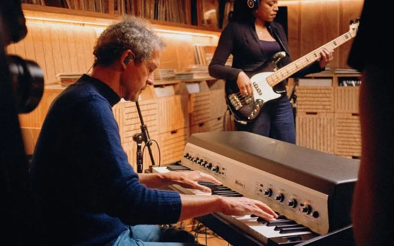 Mike Lindup Trio