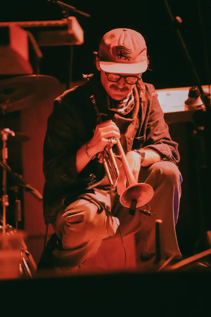 Michael Sarian at The Rex Hotel Jazz & Blues Bar