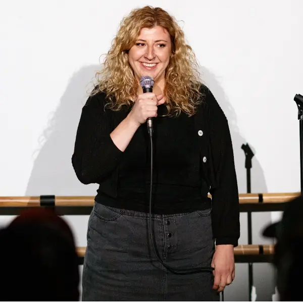 Madi Stancic à The Comedy Club of Lawrence