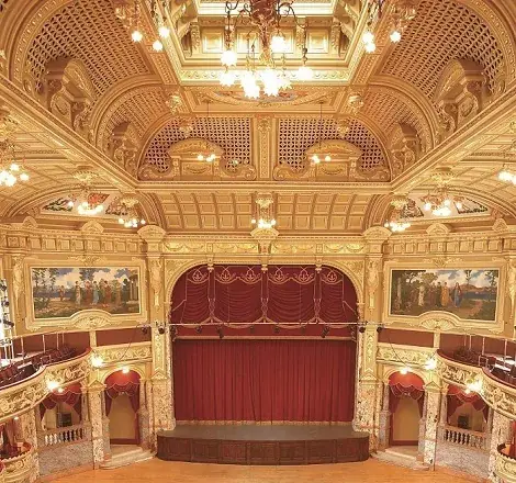 Royal Hall in Harrogate, YOH