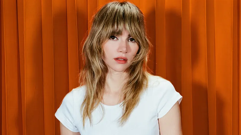 Suki Waterhouse at Orpheum Theatre