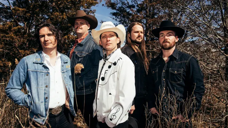 Ward Hayden & The Outliers