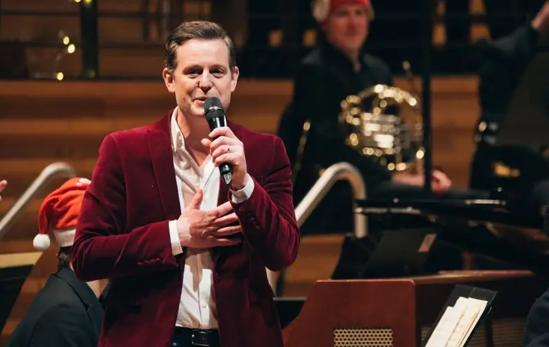 Matt Baker en The Glasshouse