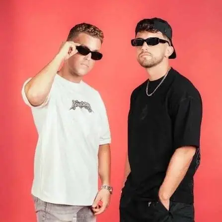 rsquared (uk/defected) - long weekend en elsewhere