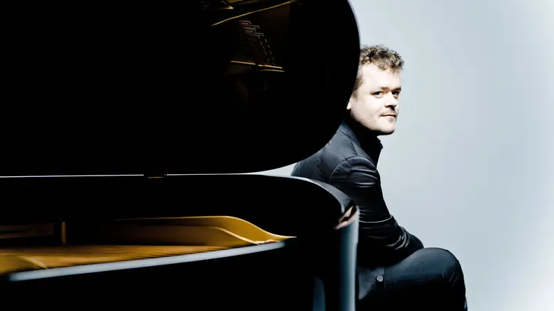 NSOI: Benjamin Grosvenor plays Beethoven at National Concert Hall