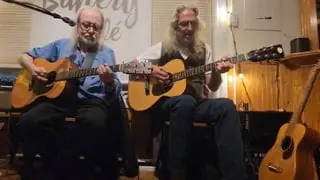 Roger Howse en The Battery Cafe