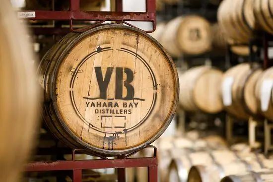Improv Show @ Yahara Bay Distillery à The Monkey Business Institute