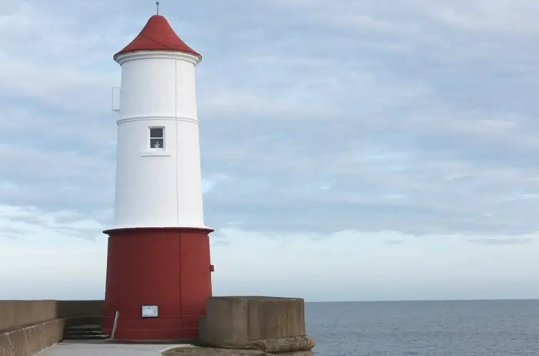 In The Lighthouse – A sound & light installation by artist Ed Carter à The Maltings Theatre & Cinema