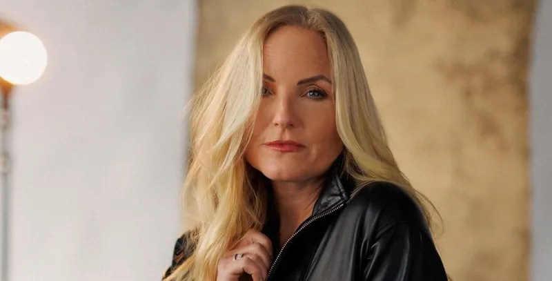 Kerry Ellis — Rock Anthems