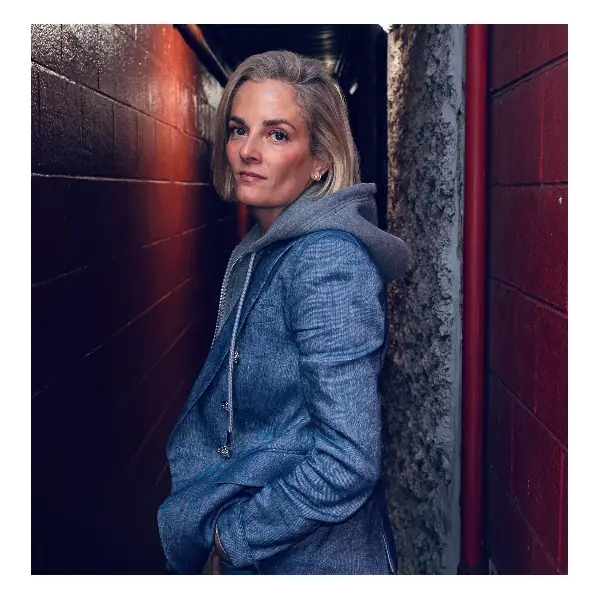 MAGGIE HUGHES DEPALO en Mic Drop Comedy Detroit