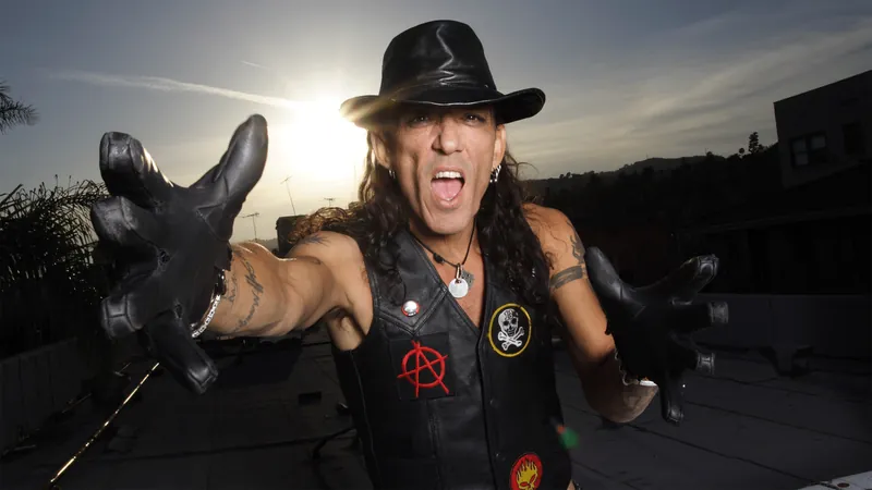 Stephen Pearcy at Ridgefield Playhouse