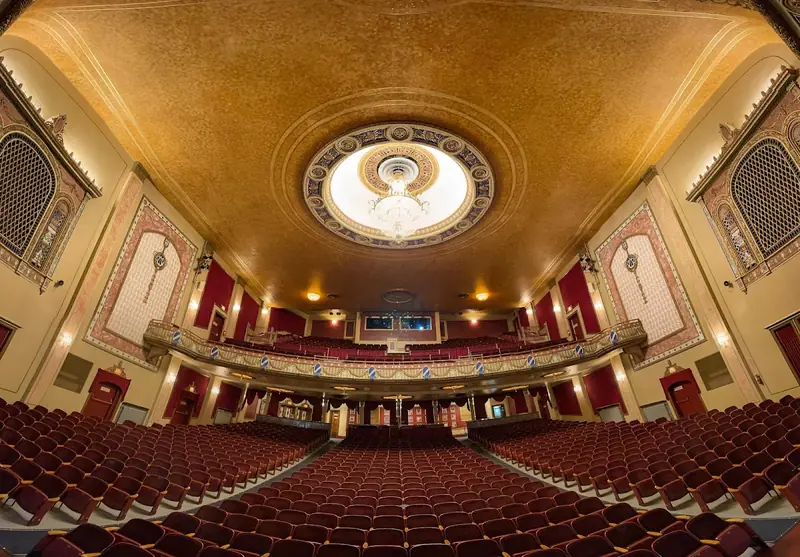 Pop 2000 Tour à Riviera Theatre