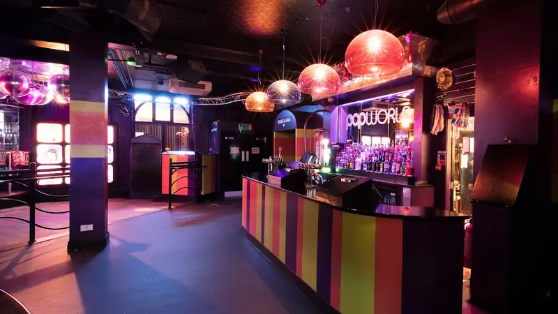 Millennium Bug - Error 2000 à Flares & Popworld - Middlesbrough