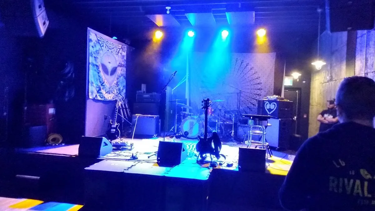 Sidestage in Winnipeg, MB