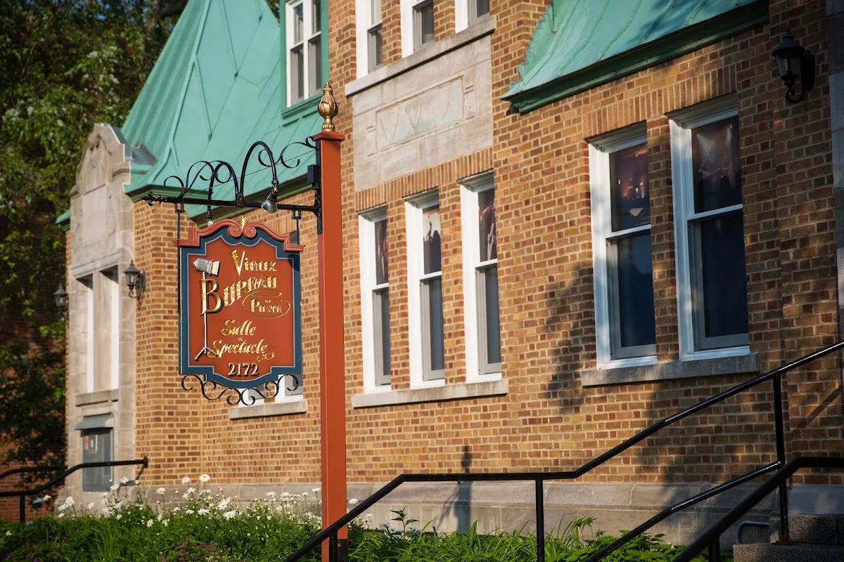 Le Vieux Bureau de Poste in Lévis, QC
