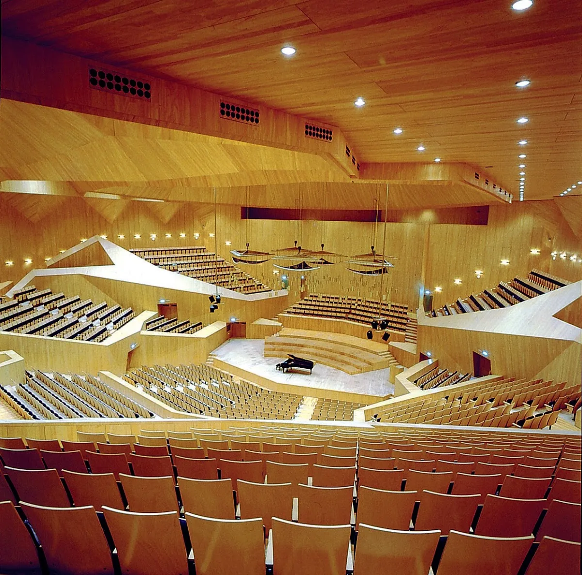 B VOCAL at Auditorio de Zaragoza